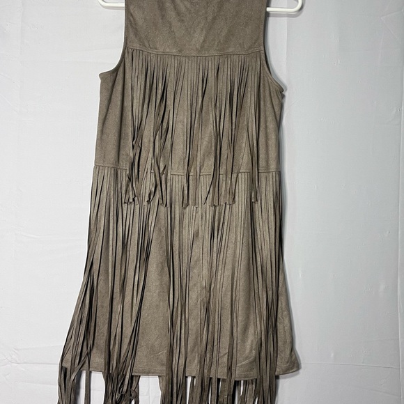 Love Riche large NWT suede like sleeveless dress with fringe. (J) - Picture 5 of 7
